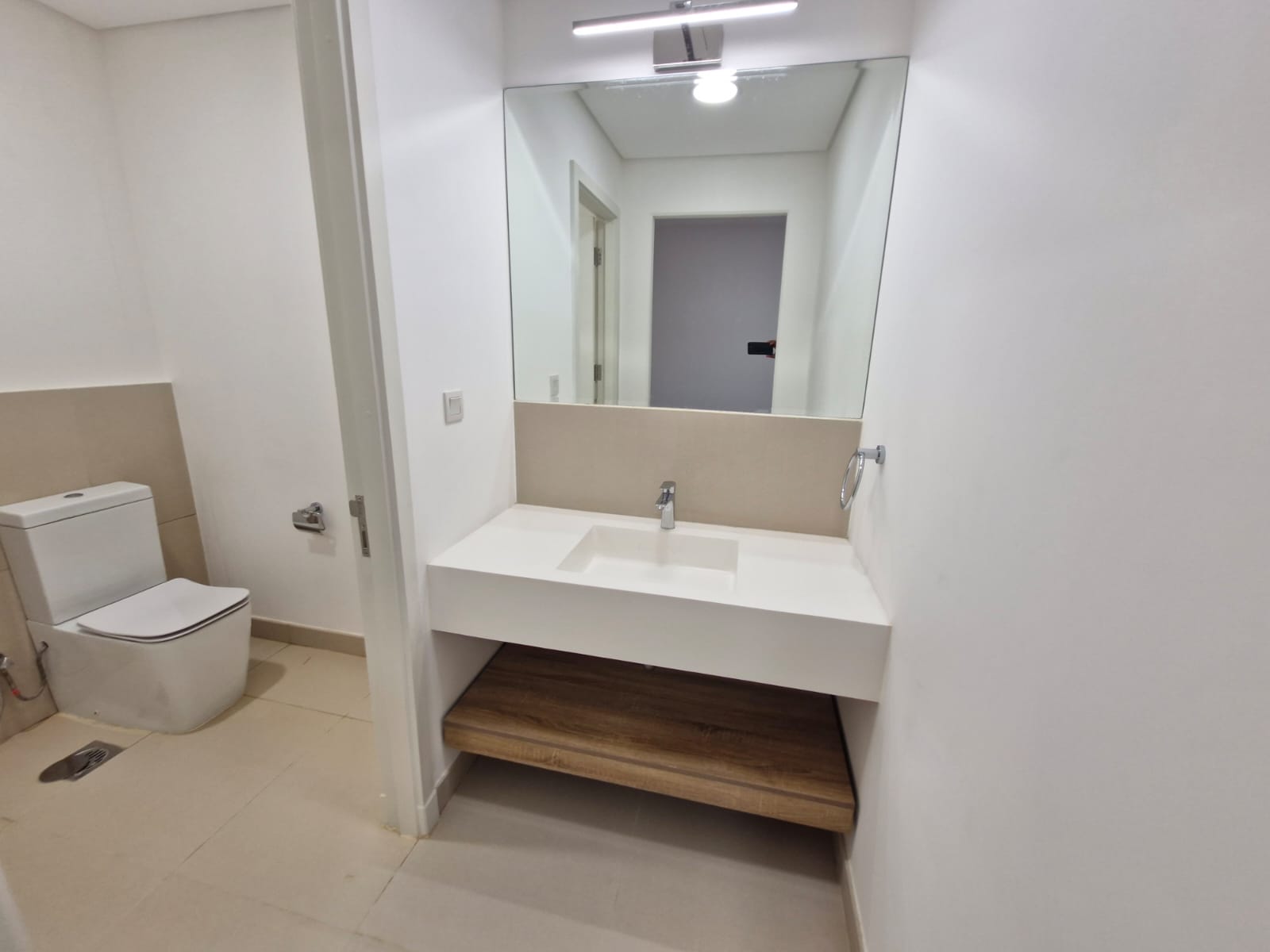 🏰 **Modern Luxury Villa | Sidra District – Roshn**   ✨ *Contemporary Design Blending Elegance, Functionality & Sustainability*  